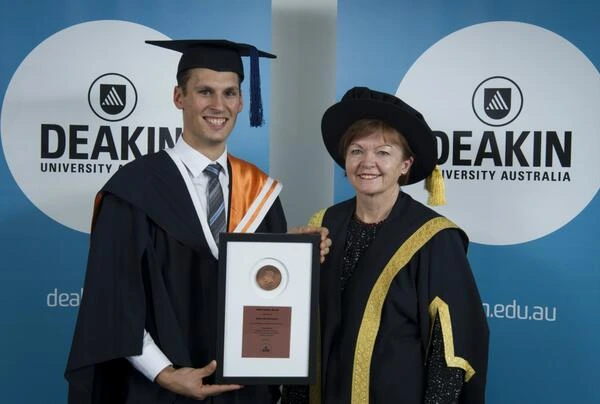 Deakin Vice-Chancellor’s International Scholarship: Your Opportunity for Excellence in Australia