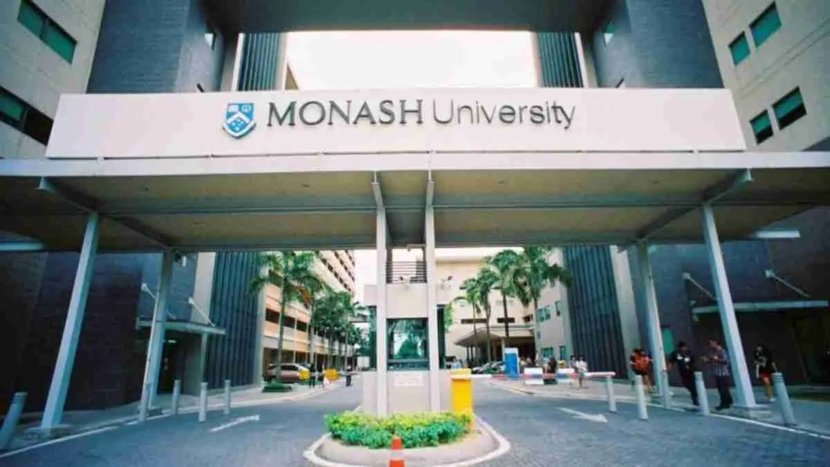 Monash Humanitarian Scholarship: Empowering International Students