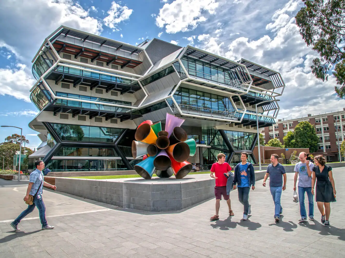 Raydon Graduate Research Scholarships at Monash University: A Gateway to Advanced Education and Research